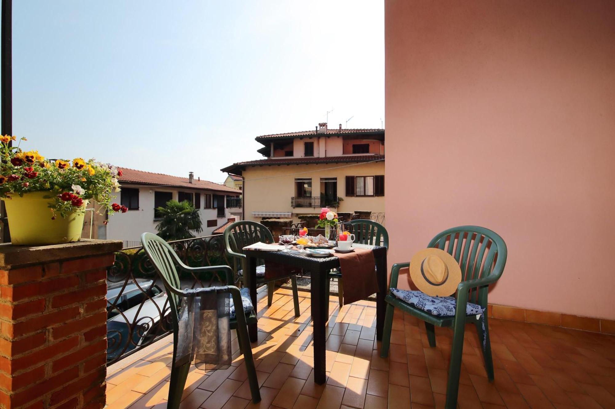 Petalo Bianco 100M From Lake - Happy Rentals Baveno Esterno foto